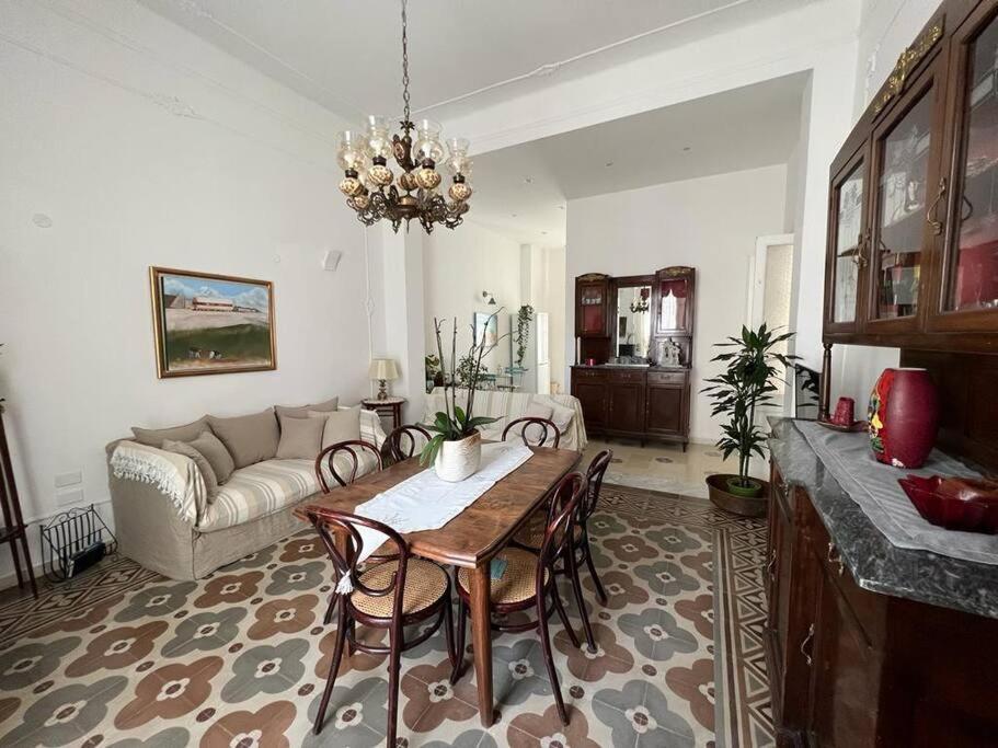 בארי Lux Domus Apartment מראה חיצוני תמונה